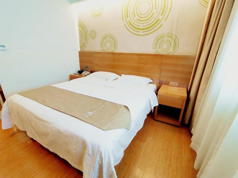 Greentree Inn Jiangxi Fuzhou Gandong Bridge Express Hotel Dış mekan fotoğraf