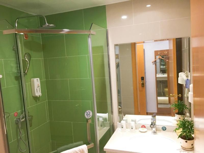 Greentree Inn Jiangxi Fuzhou Gandong Bridge Express Hotel Dış mekan fotoğraf