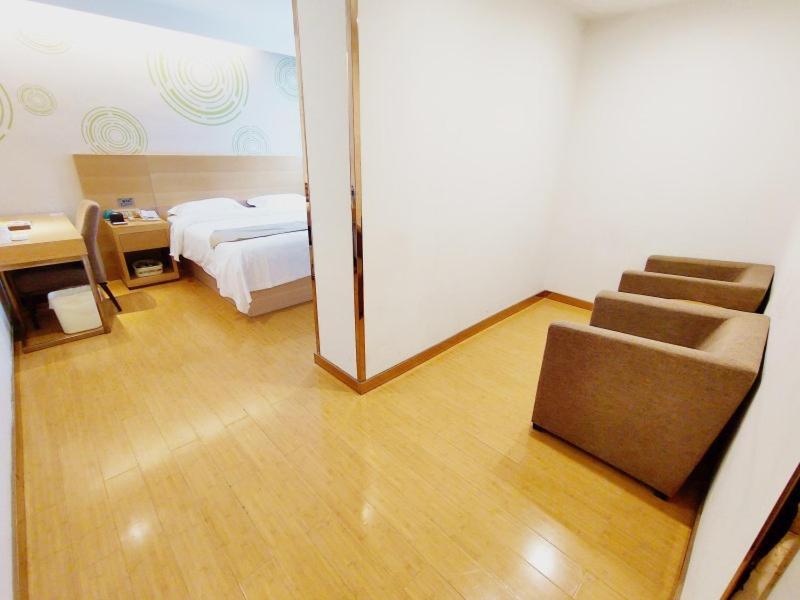 Greentree Inn Jiangxi Fuzhou Gandong Bridge Express Hotel Dış mekan fotoğraf